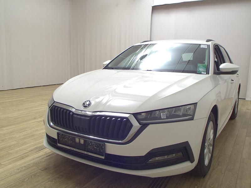 Gebraucht Skoda Octavia Ambition 116 PS (85 kW) 2022 Weiss Kombi