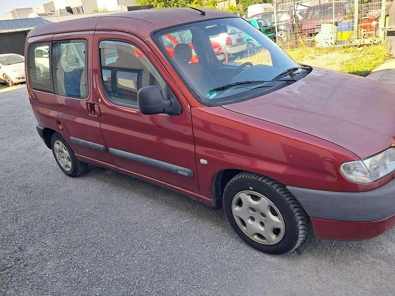 Rot Gebraucht 2002 Citroën Berlingo Van / Kleinbus | 1.300 € (Fairer Preis) - Bild 1/4