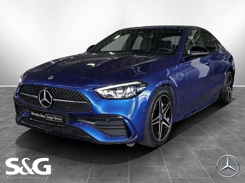 Metalliclack spektralblau Gebraucht 2024 Mercedes C200 AMG Limousine | 43.380 € (Teuer) - Bild 1/4