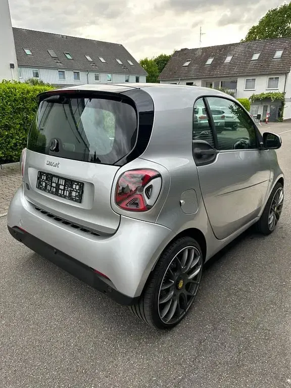 Gebraucht Smart ForTwo Electric Drive Brabus 60 kW (82 PS) 2020 Schwarz Coupé