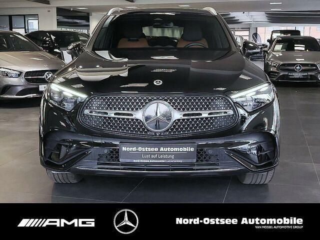 Gebraucht Mercedes GLC200 Premium 204 PS (150 kW) 2024 Andere farbe SUV