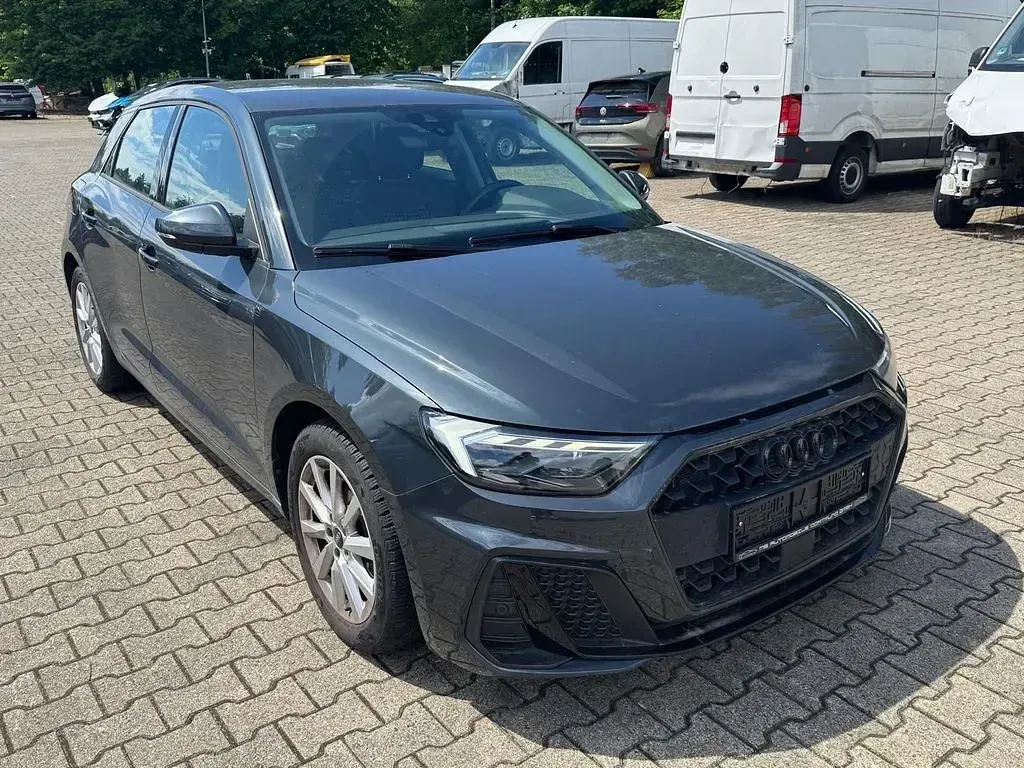 Gebraucht Audi A1 Sportback Basis 110 PS (80 kW) 2022 Grau Kleinwagen