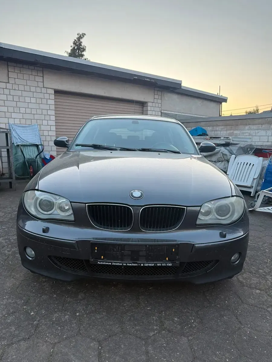 Usata BMW 120 122 CV (89 kW) 2006 Grigio Utilitaria