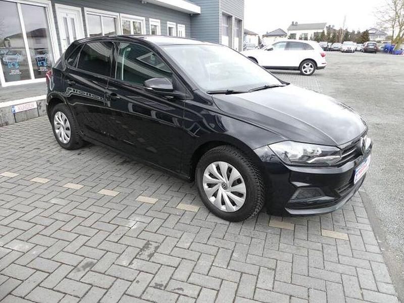 Gebraucht VW Polo Comfortline 95 PS (69 kW) 2021 Schwarz Kleinwagen