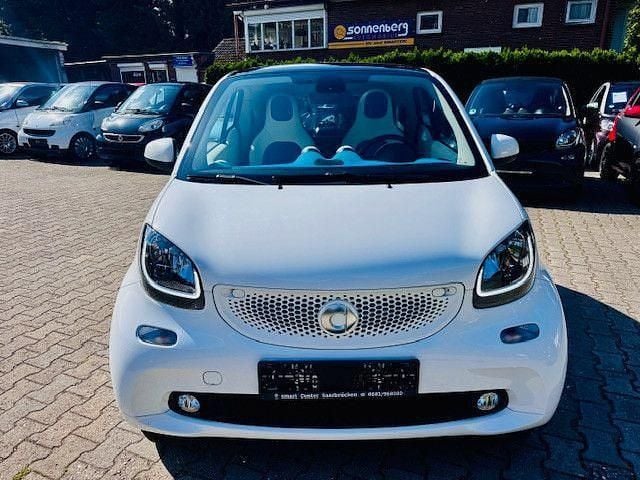 Weiß Gebraucht 2016 Smart ForTwo Coupé Proxy Kleinwagen | 14.999 € (Fairer Preis) - Bild 1/4