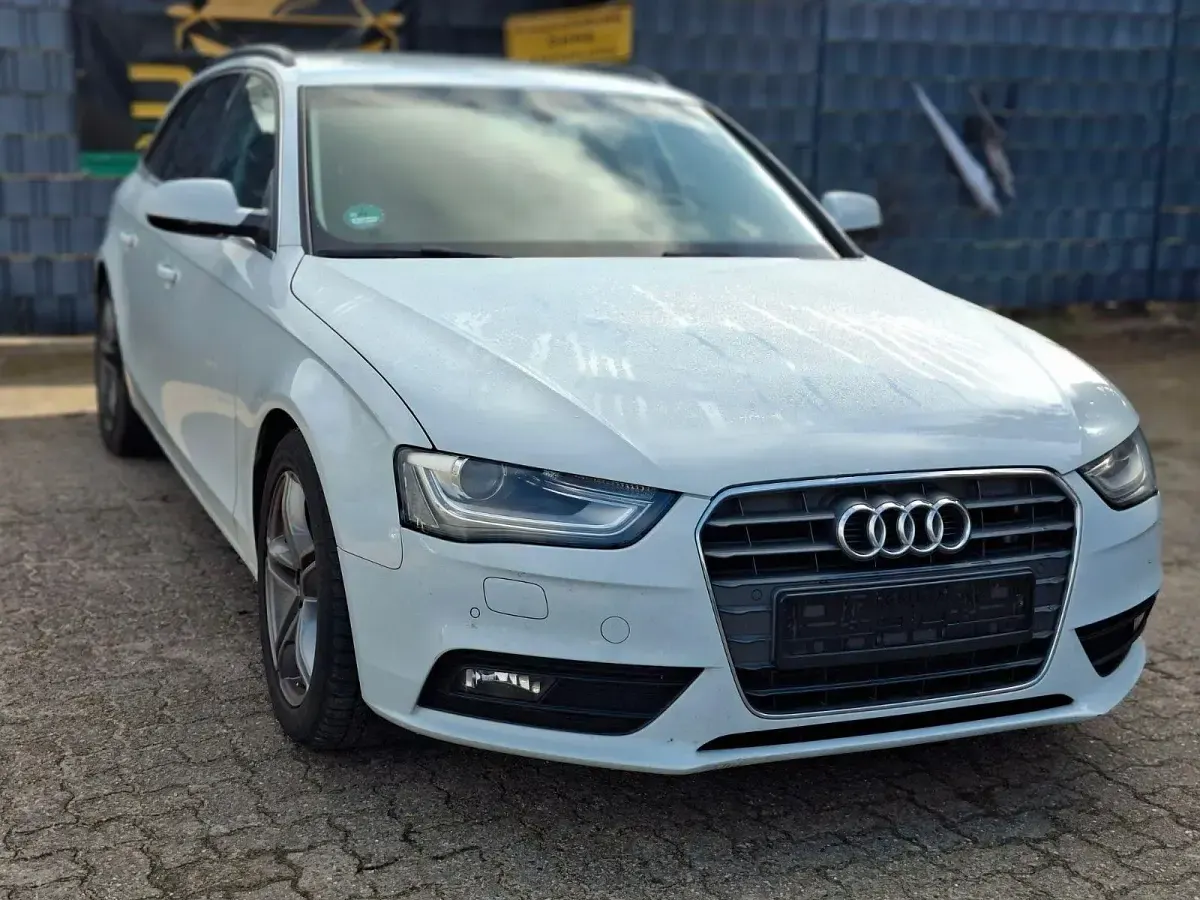Gebraucht Audi A4 Ambiente 143 PS (105 kW) 2013 Weiß Kombi
