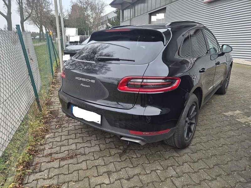 Gebraucht Porsche Macan 252 PS (185 kW) 2018 Schwarz SUV