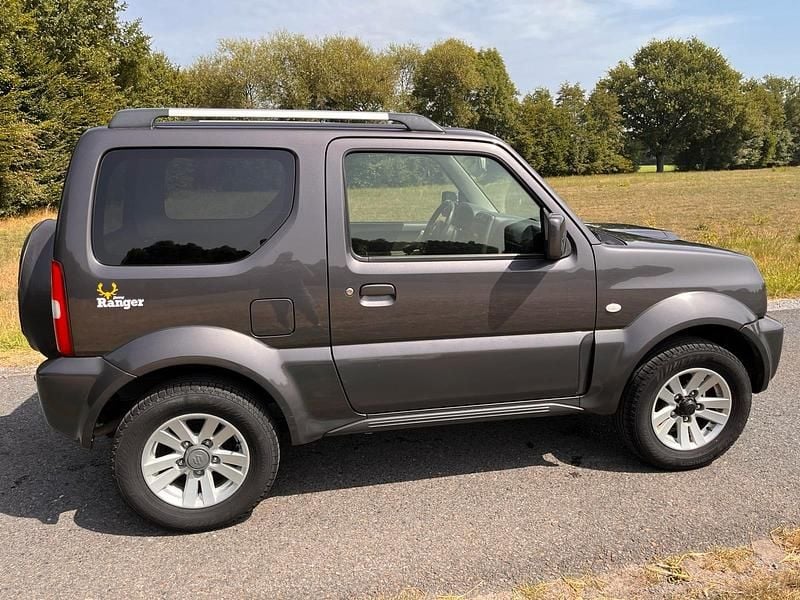 Gebraucht Suzuki Jimny 80 PS (58 kW) 2013 Grau SUV