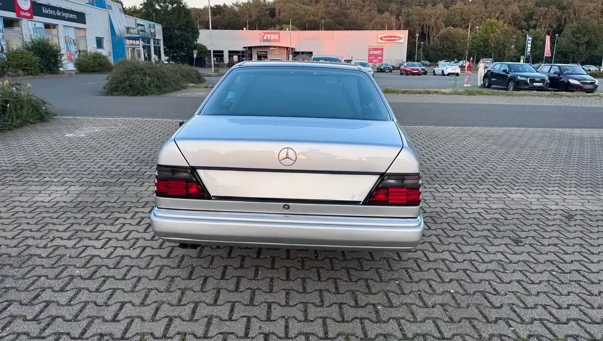 Gebraucht Mercedes E320 220 PS (161 kW) 1993 Coupé