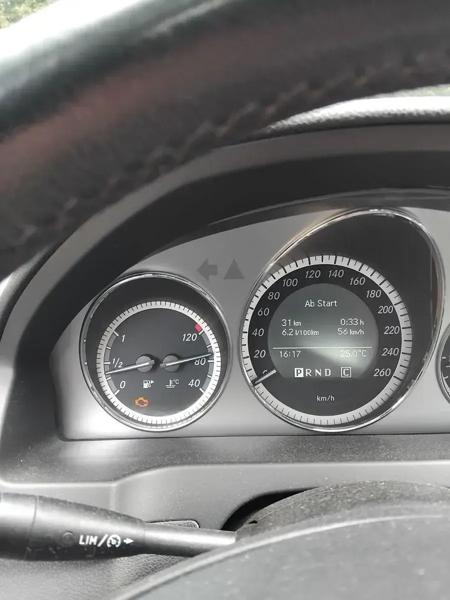 Gebraucht Mercedes C200 136 PS (100 kW) 2010 Grau Limousine