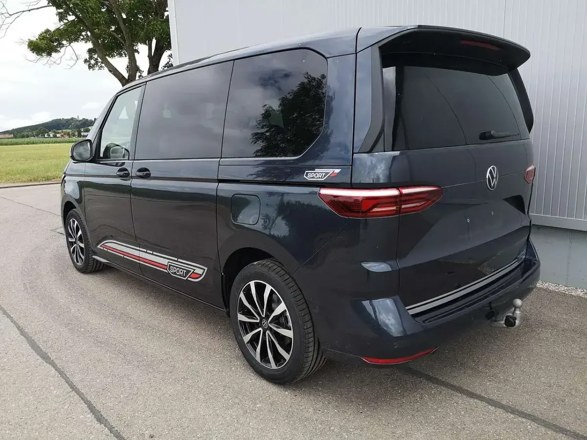 Neu VW Multivan Comfortline 150 PS (110 kW) 2026 Starlightblau metallic Van / Kleinbus