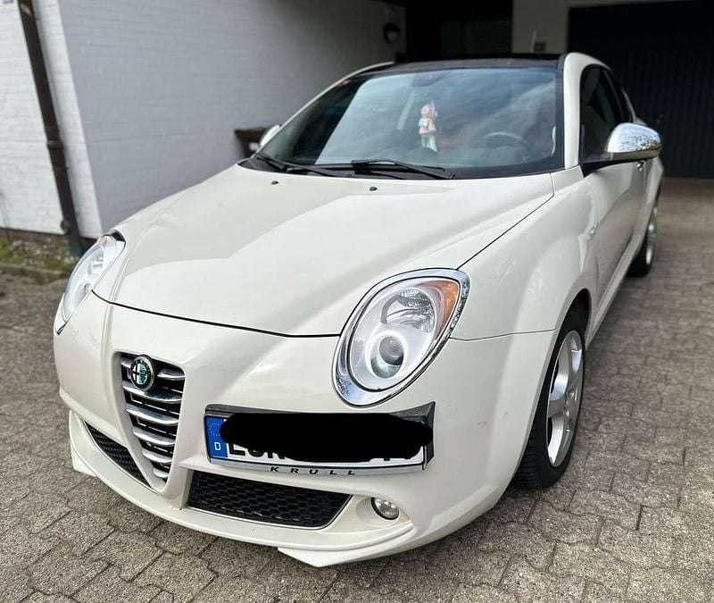 Weiß Gebraucht 2009 Alfa Romeo MiTo Kleinwagen | 2.400 € (Guter Preis) - Bild 1/4