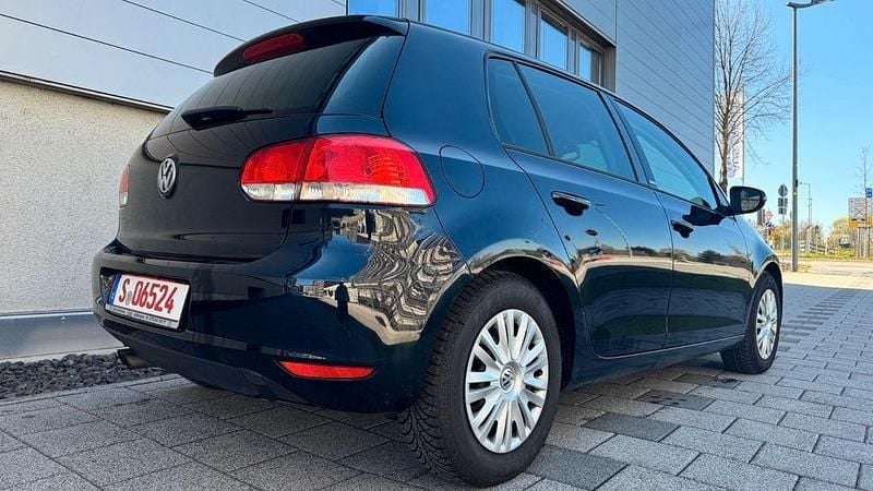 Gebraucht VW Golf VII 122 PS (89 kW) 2013 Schwarz Limousine