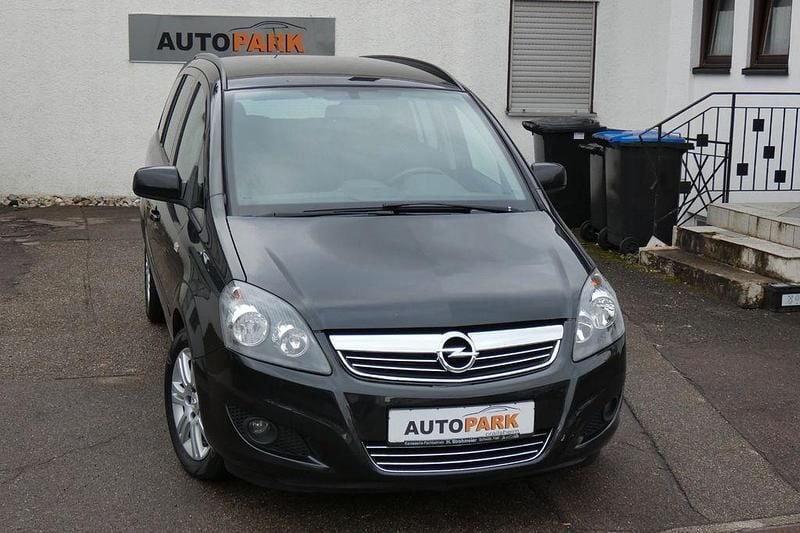 Gebraucht Opel Zafira Family 125 PS (91 kW) 2013 Schwarz Van / Kleinbus