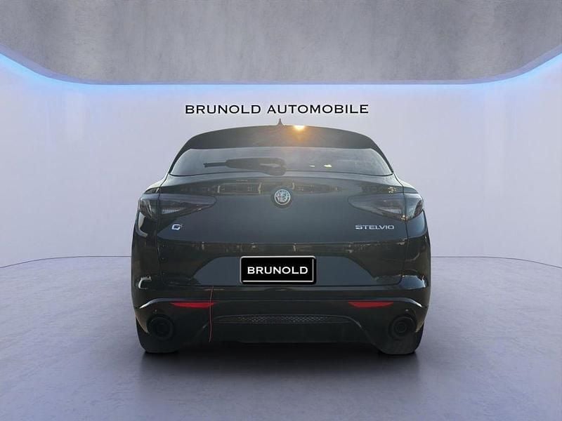 Neu Alfa Romeo Stelvio Veloce 280 PS (205 kW) 2025 Schwarz SUV