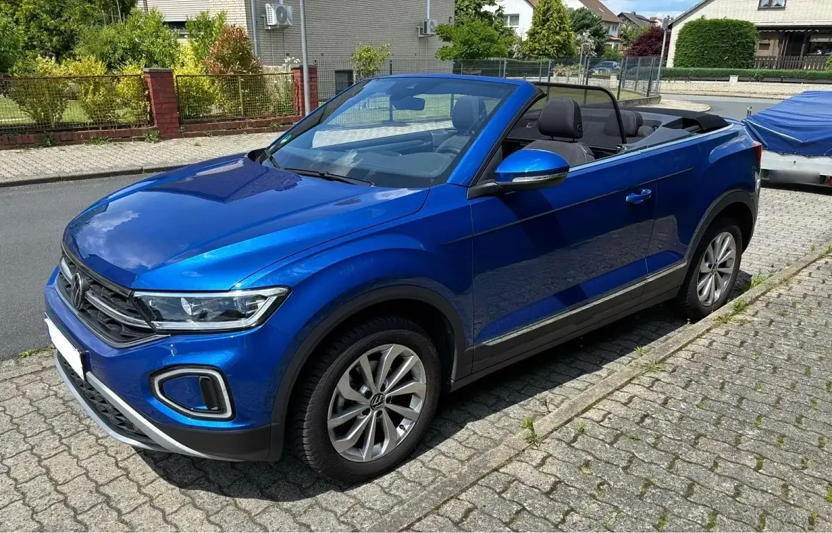 Gebraucht VW T-Roc Cabriolet 150 PS (110 kW) 2024 Blau Cabrio