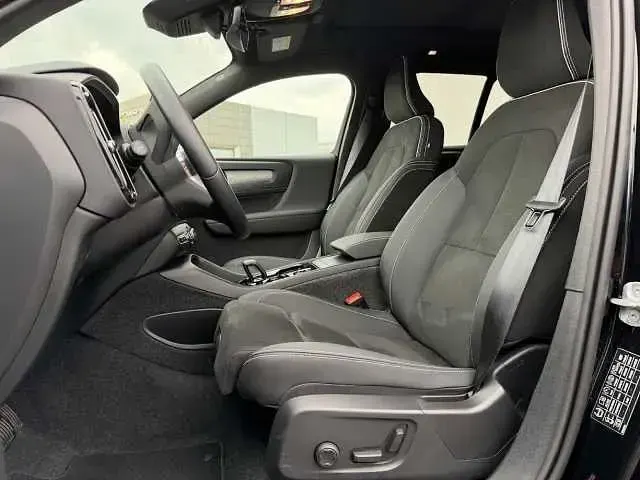 Gebraucht Volvo XC40 120 PS (88 kW) 2025 SUV