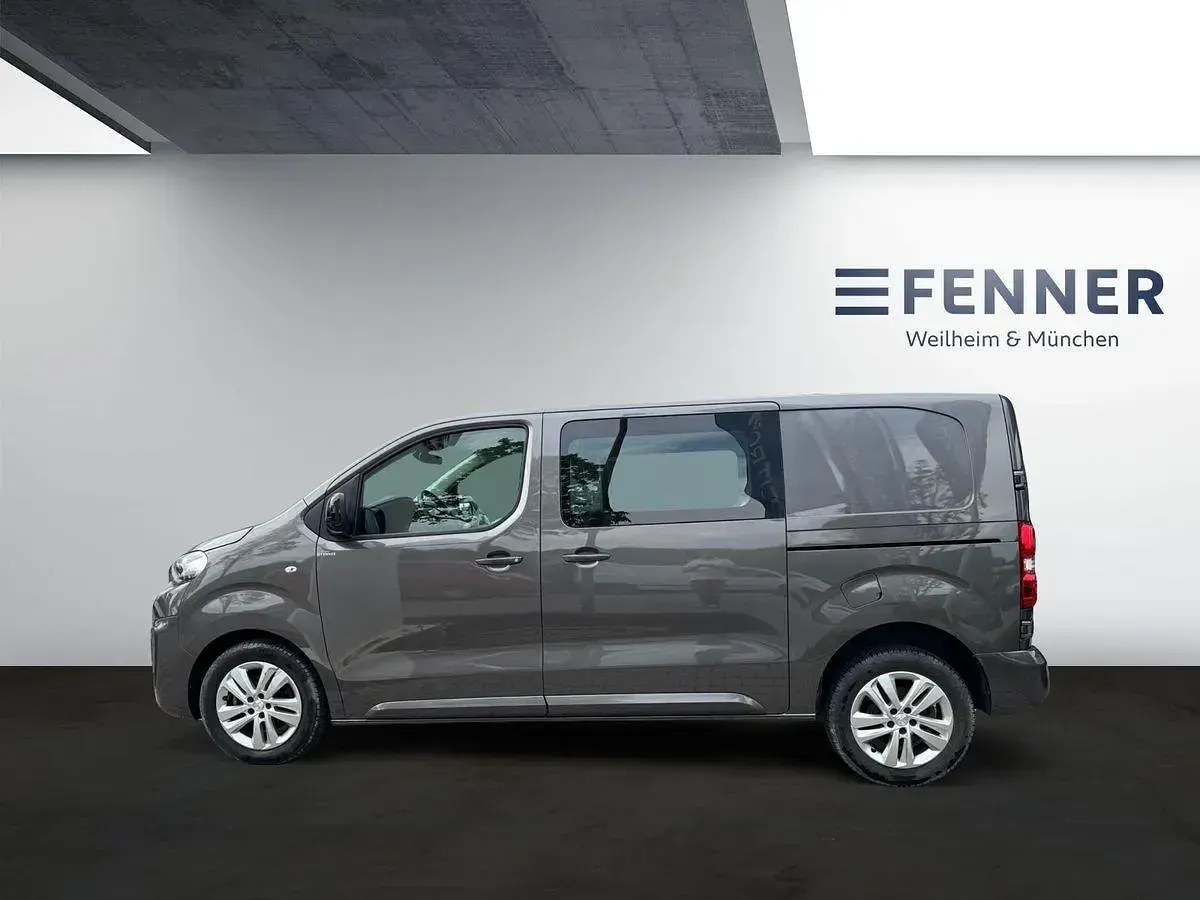 Gebraucht Peugeot Expert 179 PS (131 kW) 2023 Lackierung platiniumgrau/typ aussenverkleidung lackiert Van