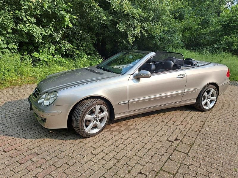 Gebraucht Mercedes CLK200 Elegance 184 PS (135 kW) 2008 Silber Cabrio