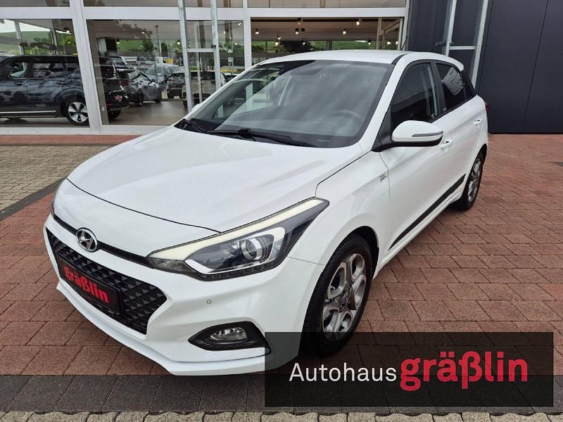 Weiß Gebraucht 2020 Hyundai i20 Style Limousine | 13.900 € (Fairer Preis) - Bild 1/3