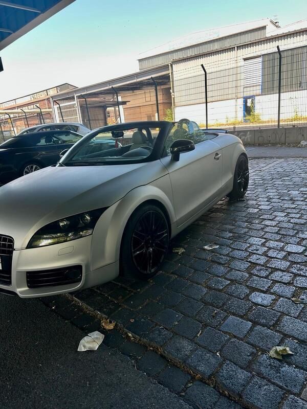 Grau Gebraucht 2008 Audi TT Roadster Cabrio | 9.200 € - Bild 1/4