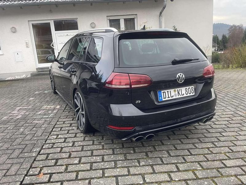 Gebraucht VW Golf VII R 310 PS (228 kW) 2018 Schwarz Kombi