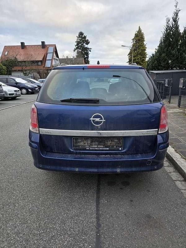 Gebraucht Opel Astra Edition 105 PS (77 kW) 2006 Blau Kombi