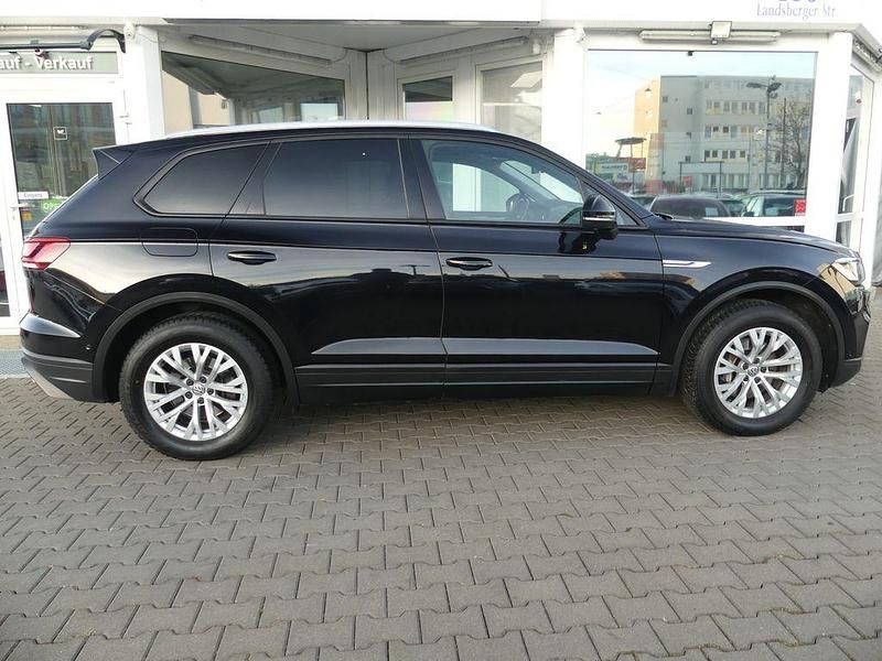 Gebraucht VW Touareg Basis 231 PS (169 kW) 2018 Schwarz SUV