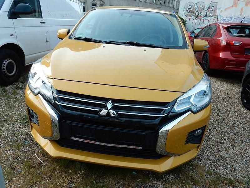 Second-hand Mitsubishi Space Star Top 80 CP (58 kW) 2000 Galben Monovolum
