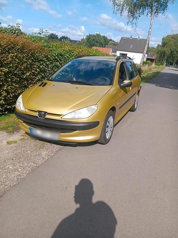 Gold Gebraucht 2003 Peugeot 206 Kombi | 1.250 € (Fairer Preis) - Bild 1/4
