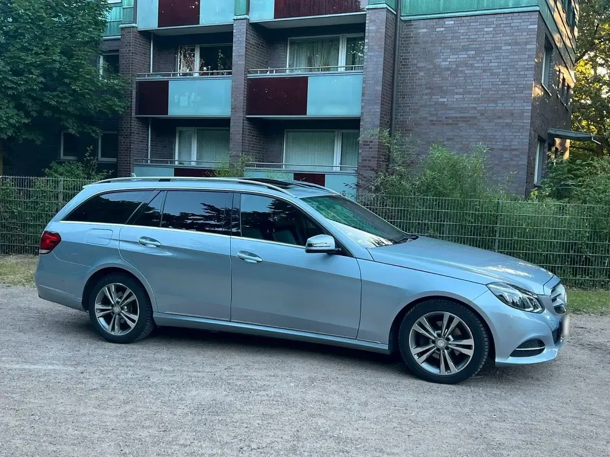 Gebraucht Mercedes E220 Avantgarde 170 PS (125 kW) 2013 Silber Kombi