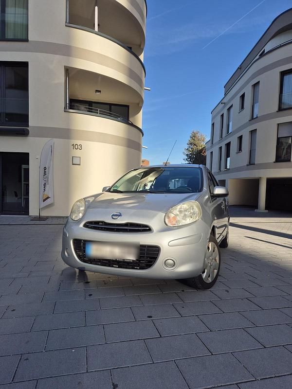 Gebraucht Nissan Micra 80 PS (58 kW) 2011 Silber Kleinwagen