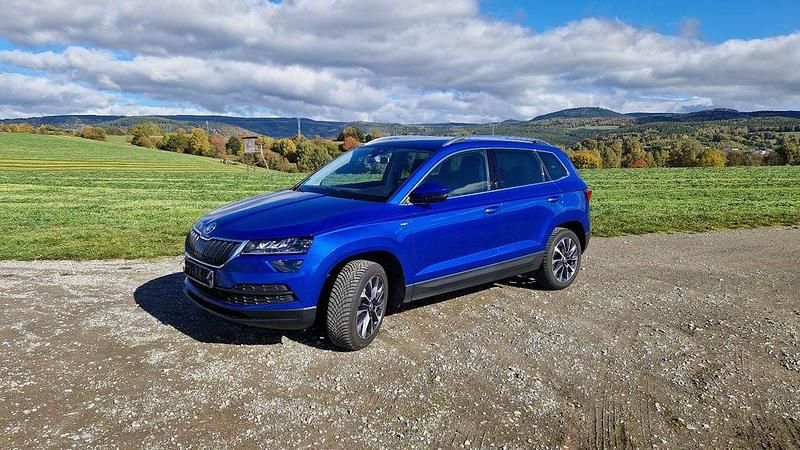 Blau Gebraucht 2020 Skoda Karoq Drive SUV | 17.999 € (Superpreis) - Bild 1/4