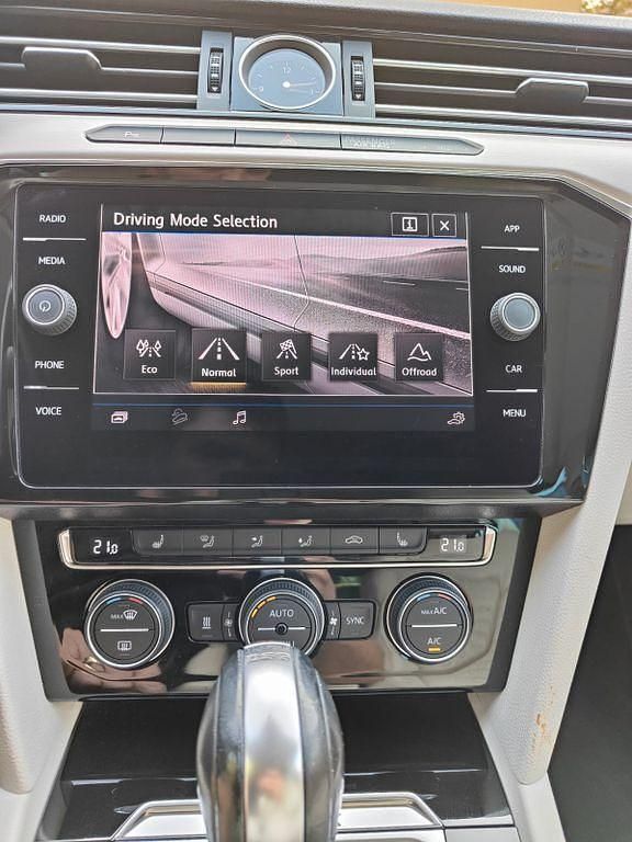 Gebraucht VW Passat Alltrack 190 PS (139 kW) 2018 Blau Kombi