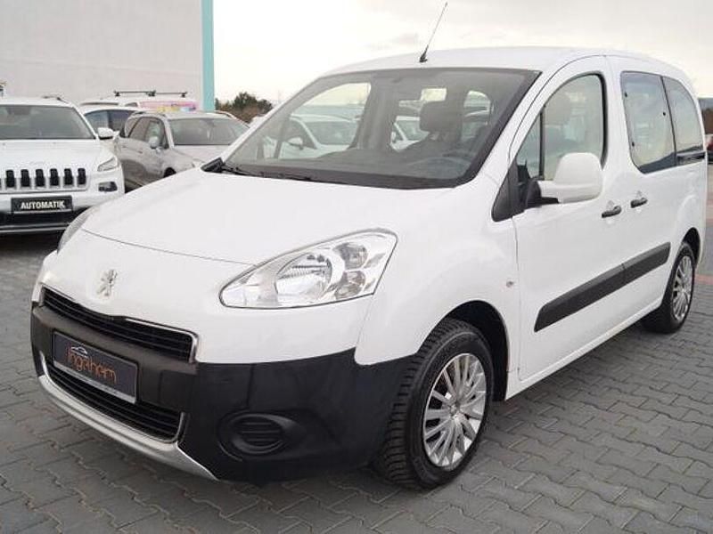 Gebraucht Peugeot Partner Tepee Active 115 PS (84 kW) 2013 Weiß Van / Kleinbus