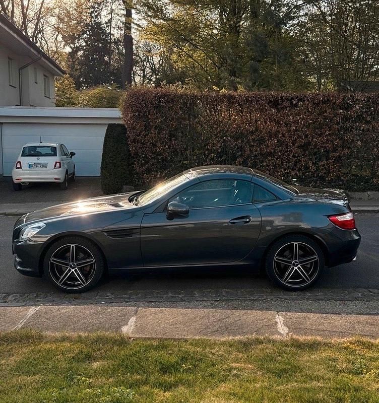 Gebraucht Mercedes SLK200 184 PS (135 kW) 2011 Grau Cabrio
