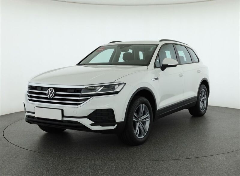 Weiß Gebraucht 2022 VW Touareg SUV | 49.750 € (Etwas zu teuer) - Bild 1/4
