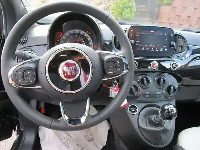 Gebraucht Fiat 500 Dolcevita 69 PS (50 kW) 2021 Schwarz Kleinwagen