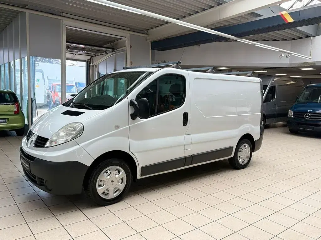 Gebraucht Renault Trafic 90 PS (66 kW) 2014 Weiß Van / Kleinbus