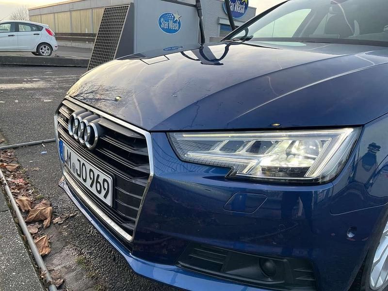 Gebraucht Audi A4 190 PS (139 kW) 2017 Blau Kombi