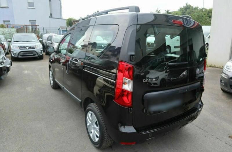Gebraucht Dacia Dokker 131 PS (96 kW) 2020 Schwarz Van / Kleinbus