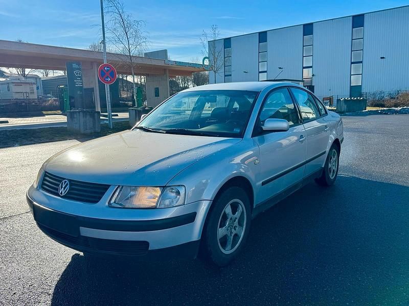 Gebraucht VW Passat 110 PS (80 kW) 1998 Limousine