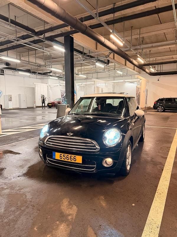 Schwarz Gebraucht 2010 Mini Cooper Kleinwagen | 2.700 € (Fairer Preis) - Bild 1/4