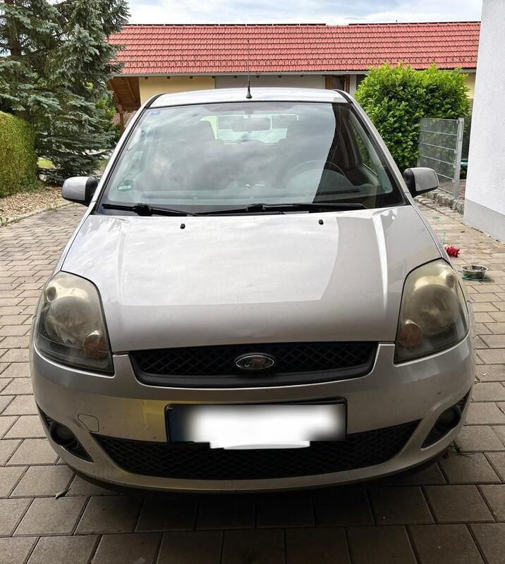 Silber Gebraucht 2008 Ford Fiesta Kleinwagen | 2.000 € - Bild 1/4