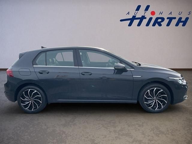 Gebraucht VW Golf VIII Style 150 PS (110 kW) 2022 Limousine