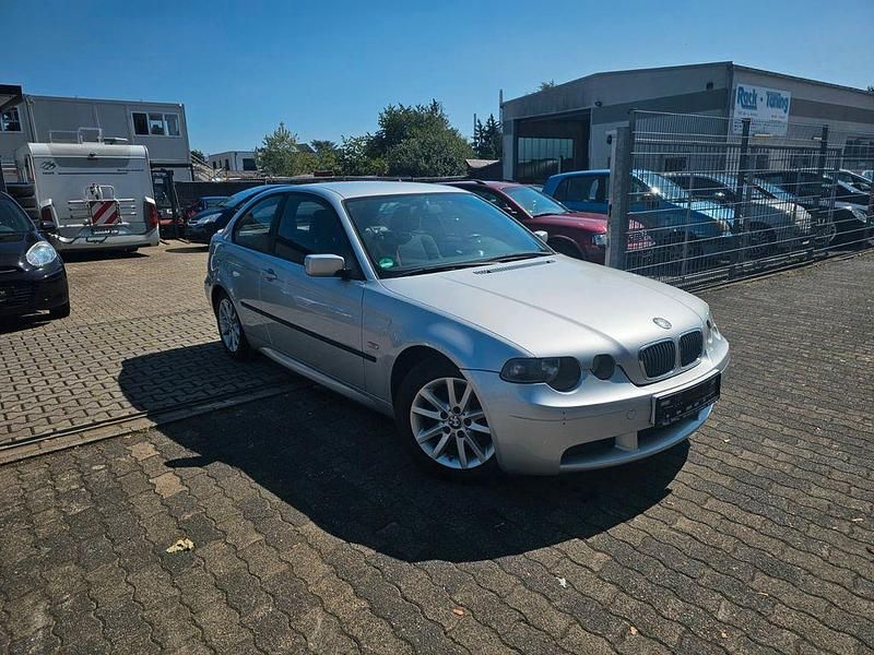 Silber Gebraucht 2002 BMW 316 Compact Sport Line Kleinwagen | 3.800 € (Teuer) - Bild 1/4