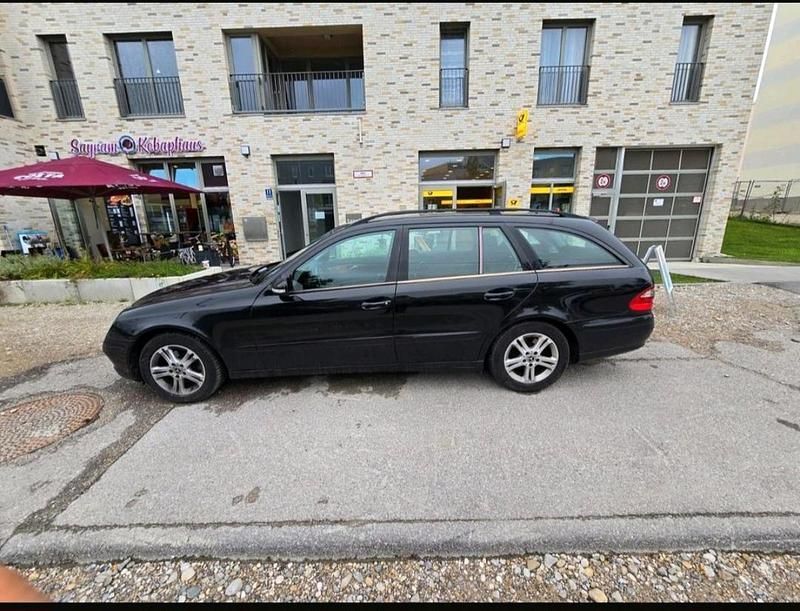 Schwarz Gebraucht 2007 Mercedes E220 Kombi | 2.850 € (Superpreis) - Bild 1/4