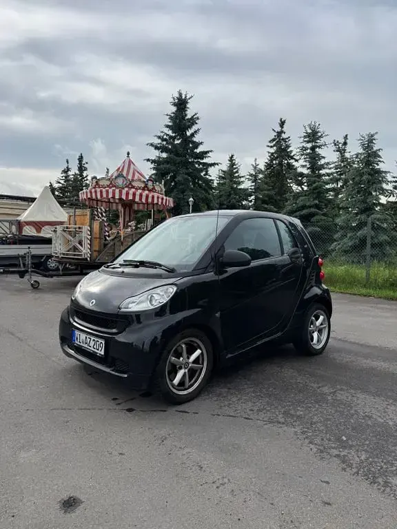 Gebraucht Smart ForTwo Coupé 84 PS (61 kW) 2011 Schwarz Coupé