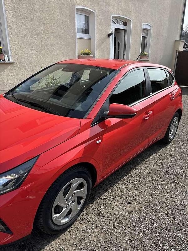 Gebraucht Hyundai i20 Trend 120 PS (88 kW) 2020 Rot Kleinwagen