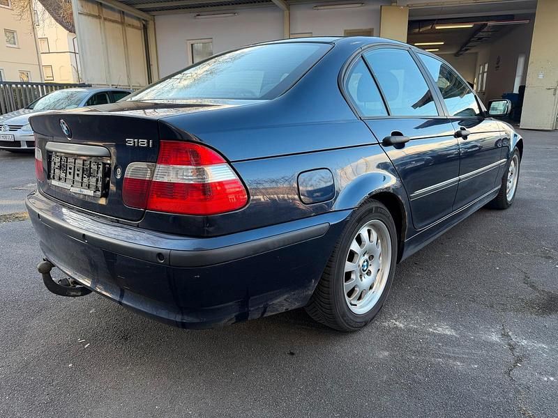 Gebraucht BMW 318 143 PS (105 kW) 2003 Blau Limousine